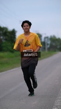 Runner Photo 2103265