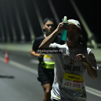 Runner Photo 2103324
