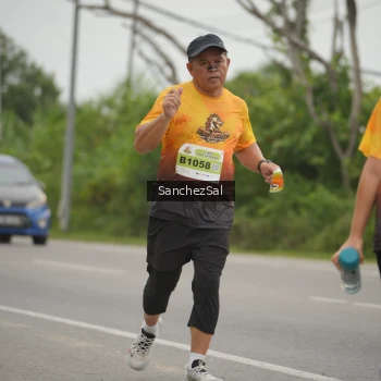 Runner Photo 2103393