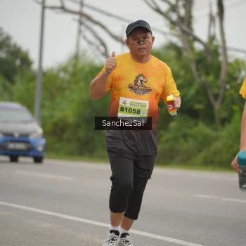 Runner Photo 2103398