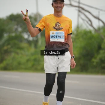 Runner Photo 2103530