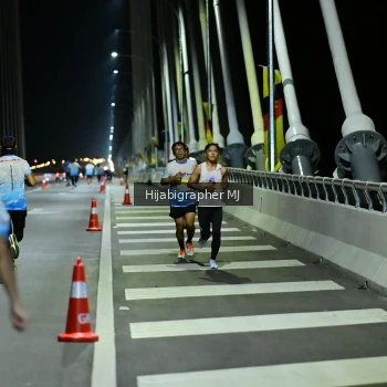 Runner Photo 2103695