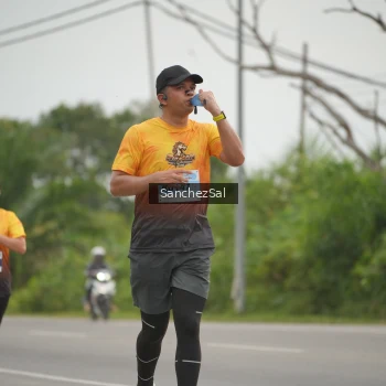 Runner Photo 2103734