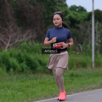 Runner Photo 2103780