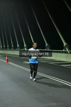 Runner Photo 2103898