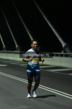 Runner Photo 2103931