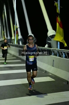 Runner Photo 2103945