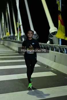 Runner Photo 2103973
