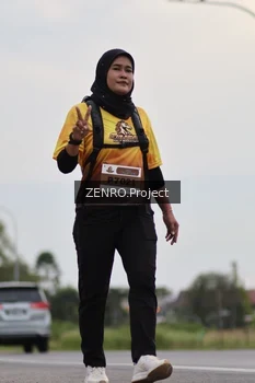 Runner Photo 2104033