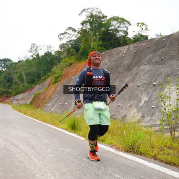 Runner Photo 2104060