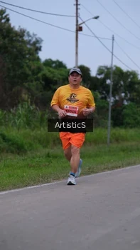 Runner Photo 2104075