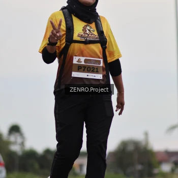 Runner Photo 2104080