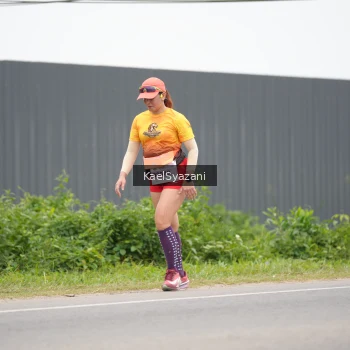 Runner Photo 2104182