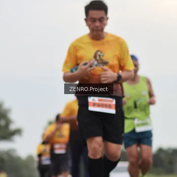 Runner Photo 2104251
