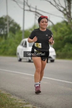 Runner Photo 2104268