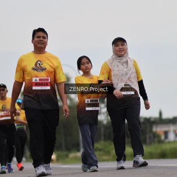 Runner Photo 2104345