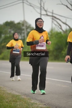Runner Photo 2104374