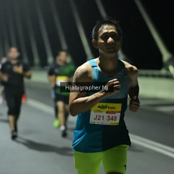 Runner Photo 2104428