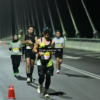 Runner Photo 2104451