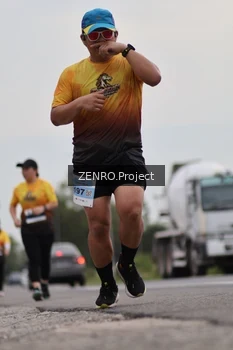 Runner Photo 2104492