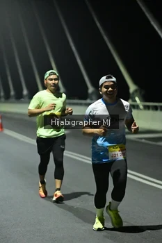 Runner Photo 2104512
