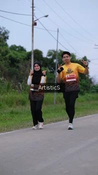 Runner Photo 2104555