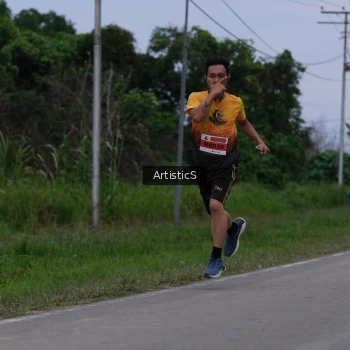 Runner Photo 2104593