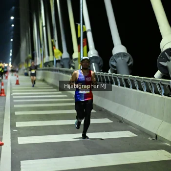Runner Photo 2104620