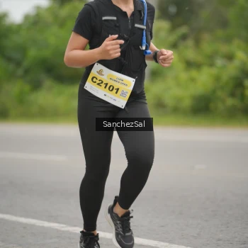 Runner Photo 2104631