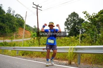 Runner Photo 2104660