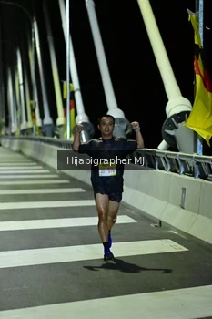 Runner Photo 2104691