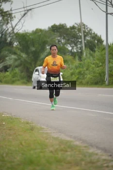 Runner Photo 2104699