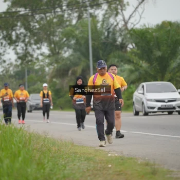 Runner Photo 2104737