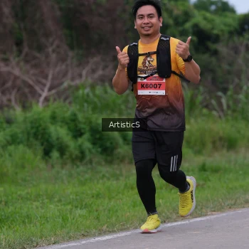 Runner Photo 2104758