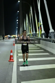 Runner Photo 2104774