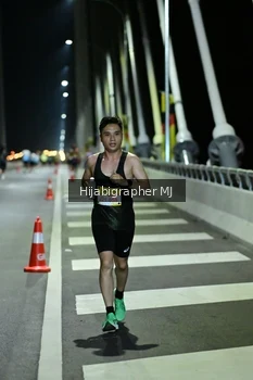 Runner Photo 2104799