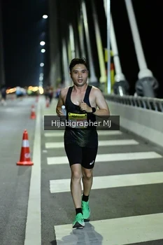 Runner Photo 2104811