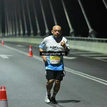 Runner Photo 2104831