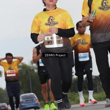 Runner Photo 2104894