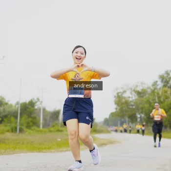 Runner Photo 2104914