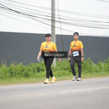 Runner Photo 2105136