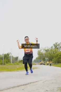 Runner Photo 2105186