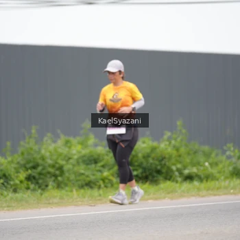 Runner Photo 2105276