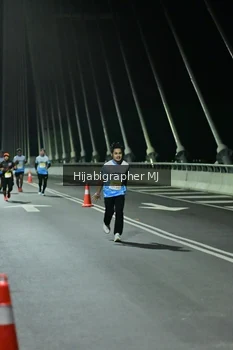 Runner Photo 2105309