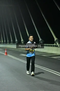 Runner Photo 2105360