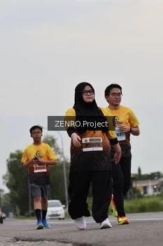 Runner Photo 2105578