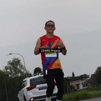 Runner Photo 2105715