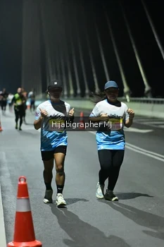Runner Photo 2105805