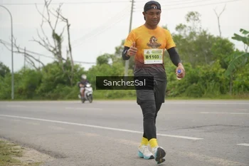 Runner Photo 2105838