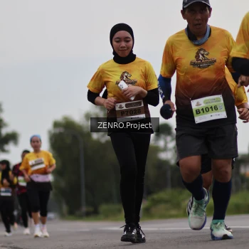 Runner Photo 2105843